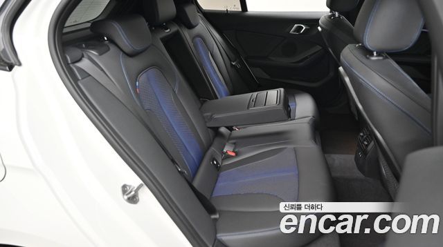 BMW 1 Series (F40) 120i M Sports 2024 — фото 16