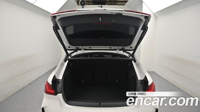 BMW 1 Series (F40) 120i M Sports 2024 — фото 24