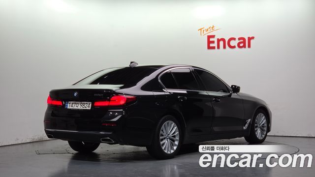 BMW 5 Series (G30) 520i Luxury 2022 — фото 2