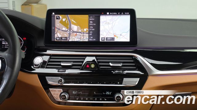 BMW 5 Series (G30) 520i Luxury 2022 — фото 14