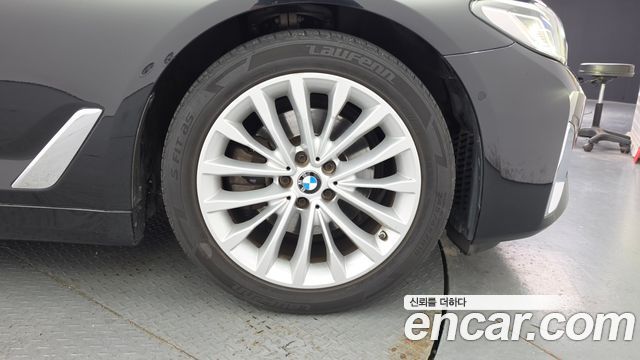 BMW 5 Series (G30) 520i Luxury 2022 — фото 21