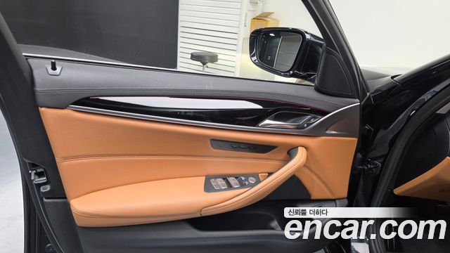 BMW 5 Series (G30) 520i Luxury 2022 — фото 24