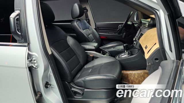 KG Mobility (SsangYong) Korando Turismo 4WD RX 9-seater 2017 — фото 12