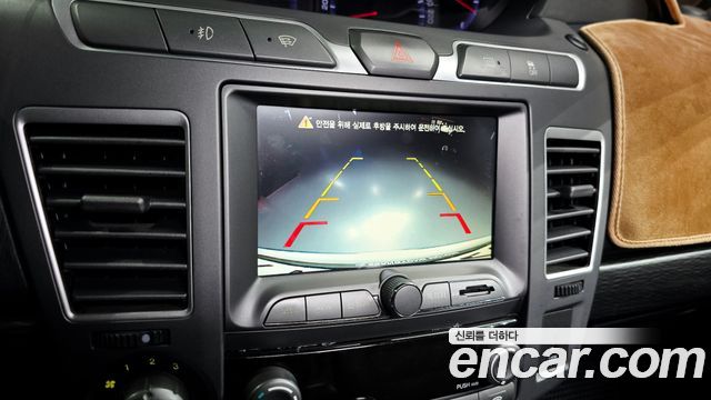 KG Mobility (SsangYong) Korando Turismo 4WD RX 9-seater 2017 — фото 16