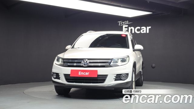Volkswagen Tiguan 2.0 TDI Comfort 5N 2014 — фото 3