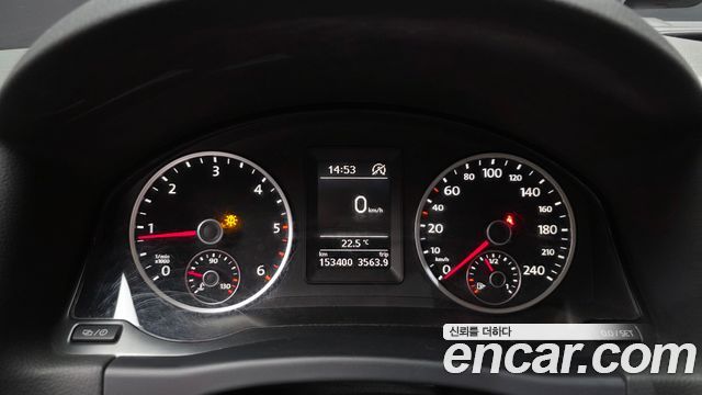 Volkswagen Tiguan 2.0 TDI Comfort 5N 2014 — фото 8