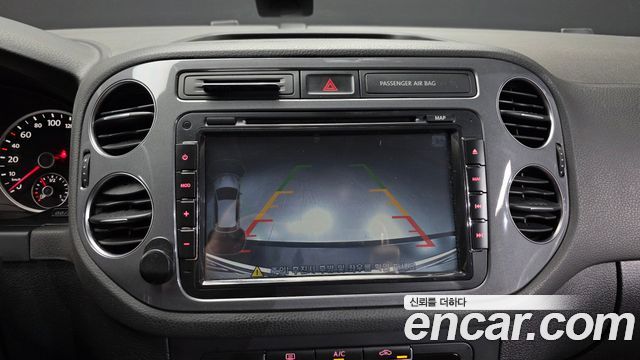 Volkswagen Tiguan 2.0 TDI Comfort 5N 2014 — фото 15