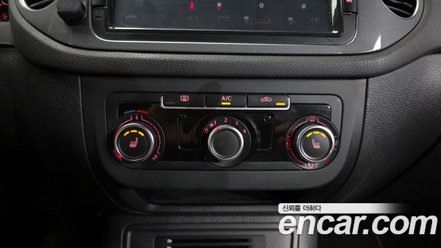 Volkswagen Tiguan 2.0 TDI Comfort 5N 2014 — фото 16