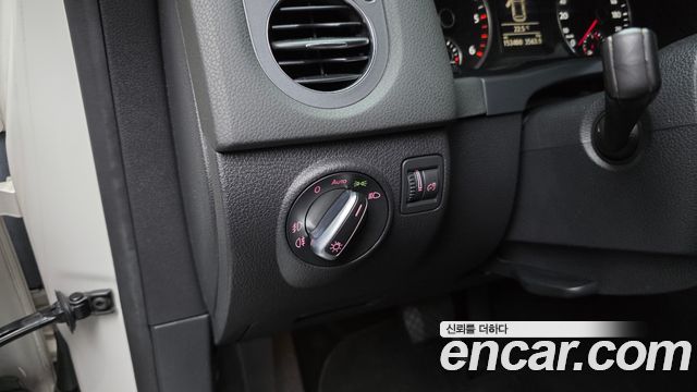 Volkswagen Tiguan 2.0 TDI Comfort 5N 2014 — фото 17