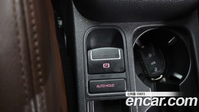 Volkswagen Tiguan 2.0 TDI Comfort 5N 2014 — фото 18
