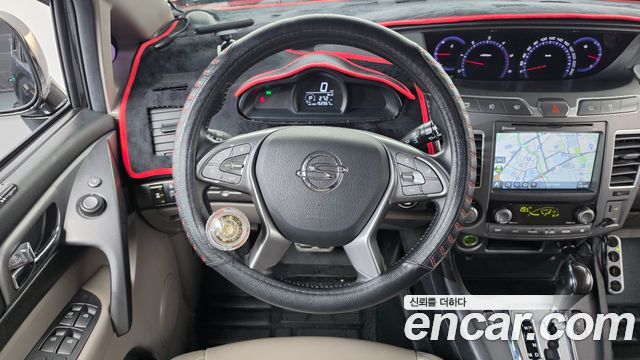 KG Mobility (SsangYong) Korando Turismo 4WD Extreme Sport 9-Seater 2019 — фото 13