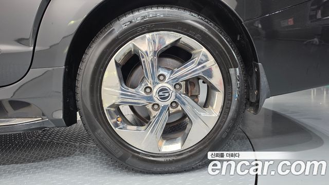 KG Mobility (SsangYong) Korando Turismo 4WD Extreme Sport 9-Seater 2019 — фото 21