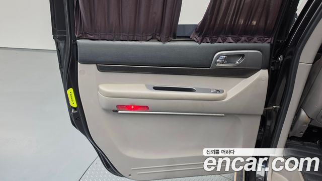 KG Mobility (SsangYong) Korando Turismo 4WD Extreme Sport 9-Seater 2019 — фото 25