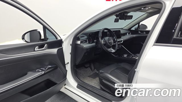 Kia K5 Hybrid (III) Trendy 2023 — фото 10