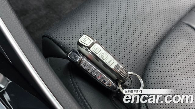 Kia K5 Hybrid (III) Trendy 2023 — фото 17
