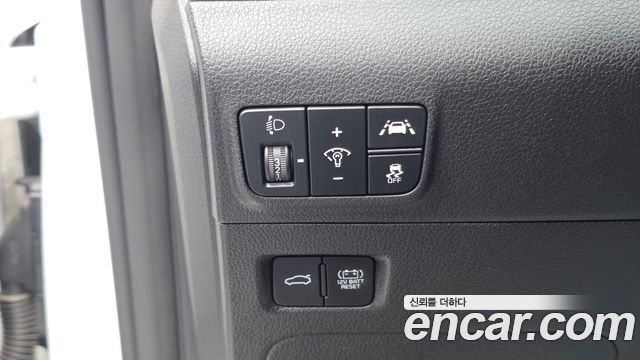 Kia K5 Hybrid (III) Trendy 2023 — фото 19