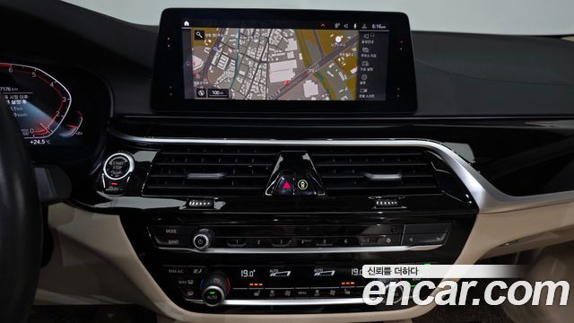 BMW 5 Series (G30) 520i Luxury 2020 — фото 12