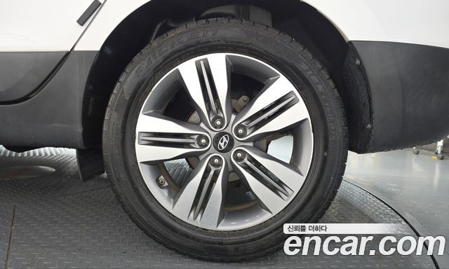 Hyundai Tucson ix Diesel(e-VGT) 2WD Modern 2015 — фото 21