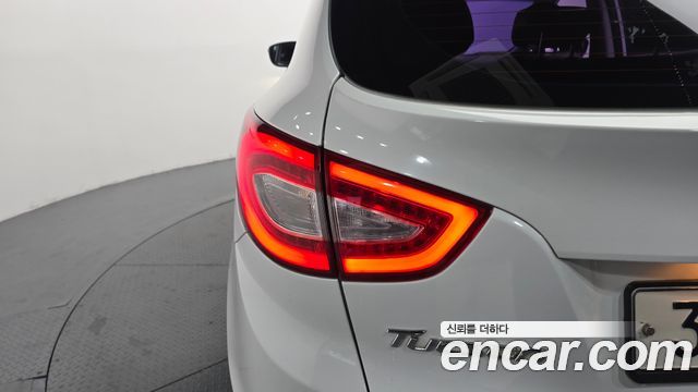 Hyundai Tucson ix Diesel(e-VGT) 2WD Modern 2015 — фото 23