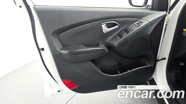 Hyundai Tucson ix Diesel(e-VGT) 2WD Modern 2015 — фото 24