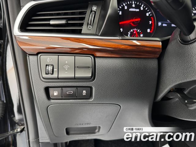 Kia K7 3.0 LPI Luxury (Rental Car) 2017 — фото 16