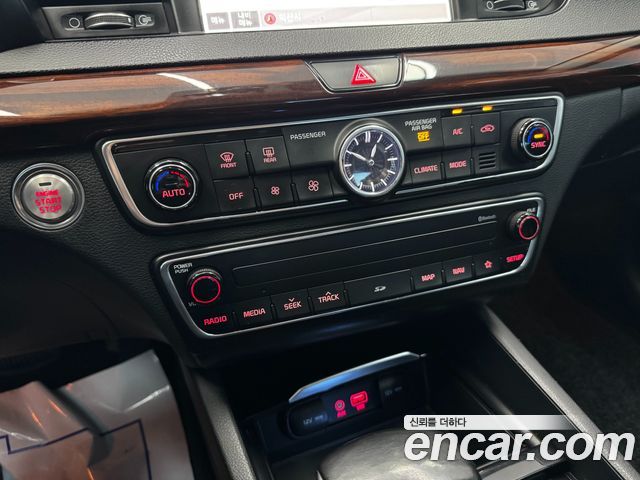 Kia K7 3.0 LPI Luxury (Rental Car) 2017 — фото 20