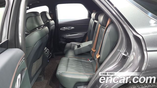 Genesis GV70 2.5T Gasoline 2WD 2023 — фото 12