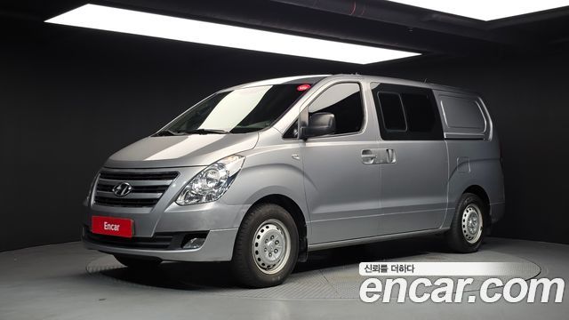 Hyundai Grand Starex 5-Seater VAN Smart
