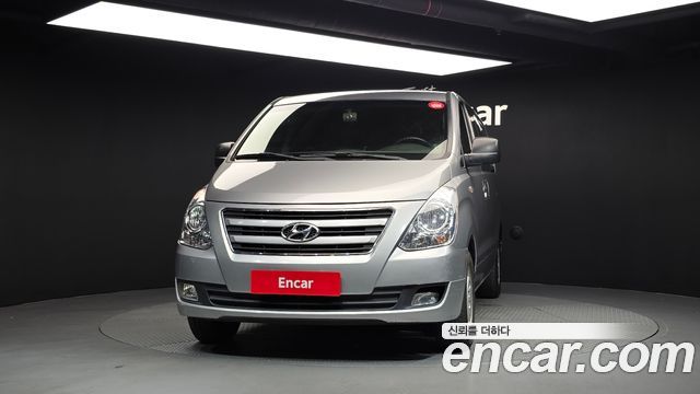 Hyundai Grand Starex 5-Seater VAN Smart 2017 — фото 3