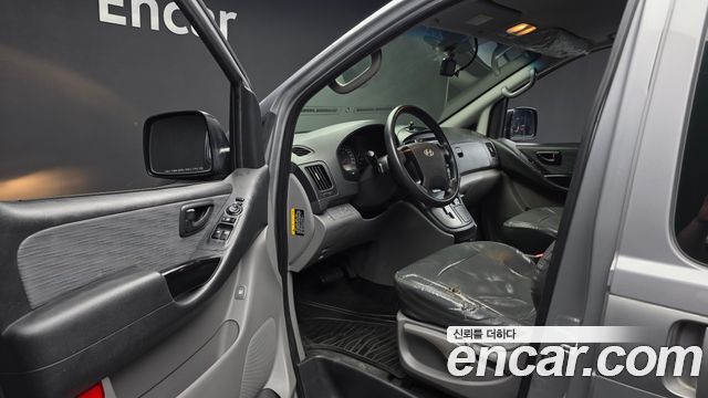 Hyundai Grand Starex 5-Seater VAN Smart 2017 — фото 10
