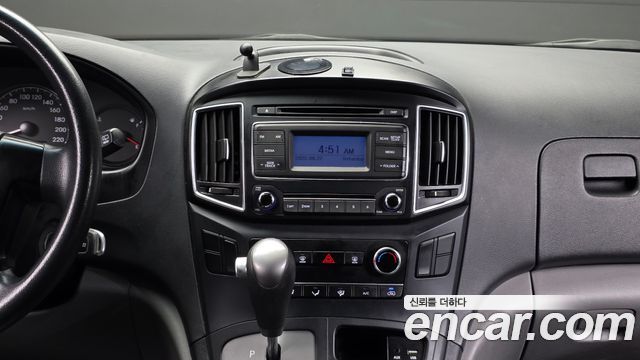 Hyundai Grand Starex 5-Seater VAN Smart 2017 — фото 14