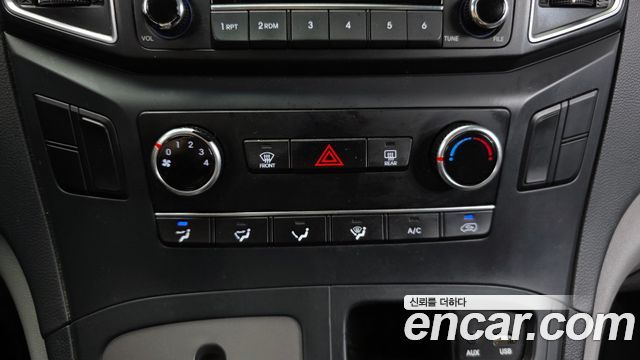 Hyundai Grand Starex 5-Seater VAN Smart 2017 — фото 16