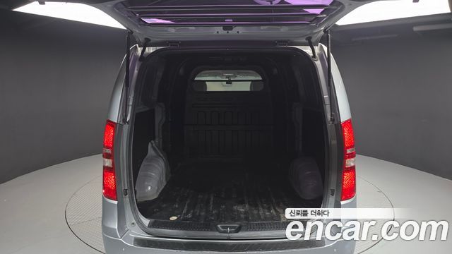Hyundai Grand Starex 5-Seater VAN Smart 2017 — фото 20