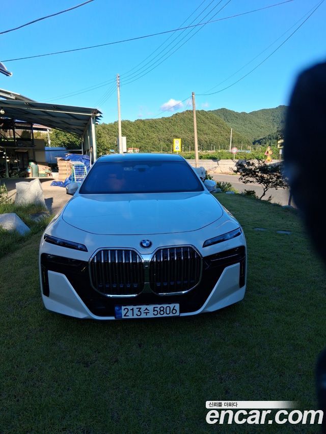 BMW 7 Series (G70) 740d xDrive M Sport