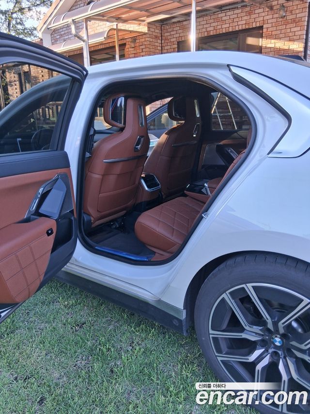 BMW 7 Series (G70) 740d xDrive M Sport 2025 — фото 3