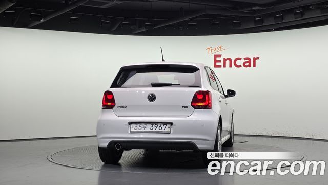 Volkswagen Polo 1.6 TDI R-Line 5th 2013 — фото 4