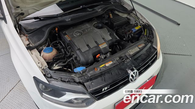 Volkswagen Polo 1.6 TDI R-Line 5th 2013 — фото 6