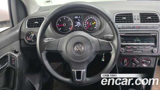 Volkswagen Polo 1.6 TDI R-Line 5th 2013 — фото 13