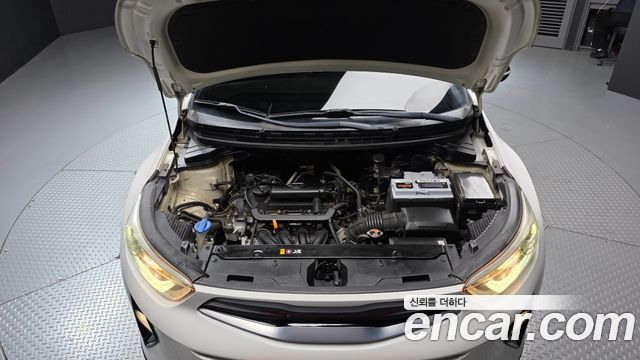 Kia Stonic 1.4 Prestige 2018 — фото 6