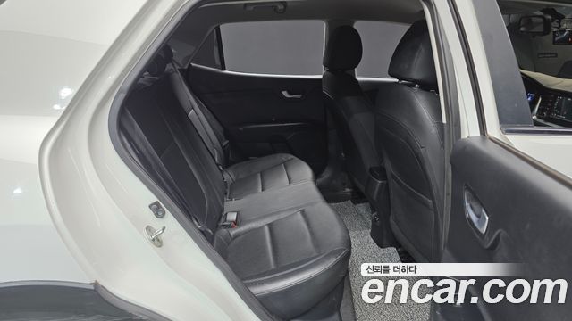Kia Stonic 1.4 Prestige 2018 — фото 12