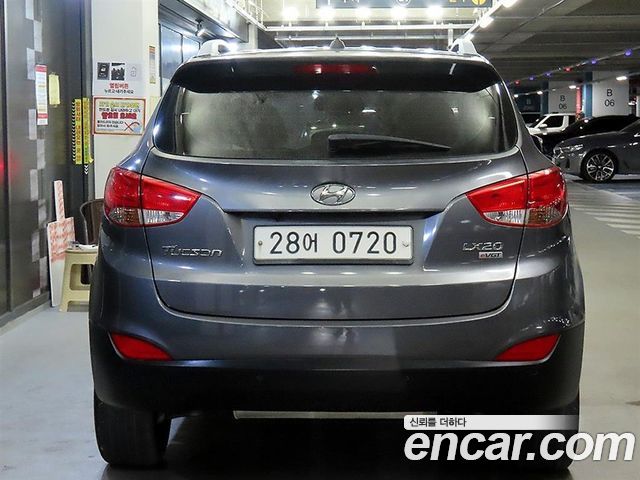 Hyundai Tucson ix Diesel 2WD LX20 Modern 2013 — фото 5