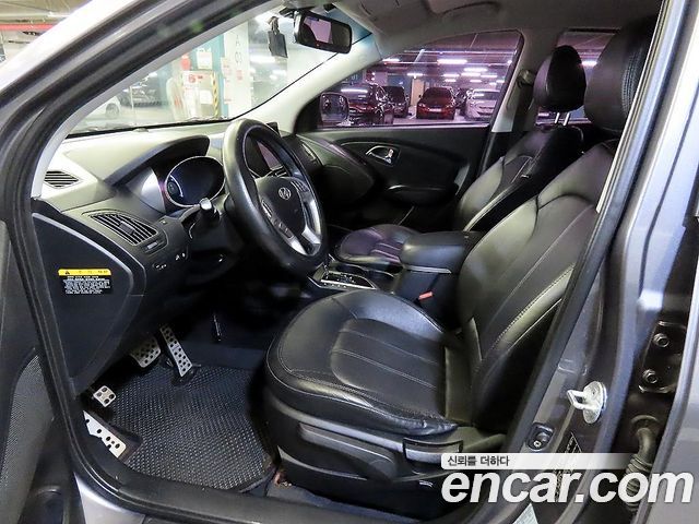 Hyundai Tucson ix Diesel 2WD LX20 Modern 2013 — фото 6