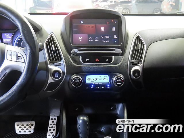 Hyundai Tucson ix Diesel 2WD LX20 Modern 2013 — фото 15