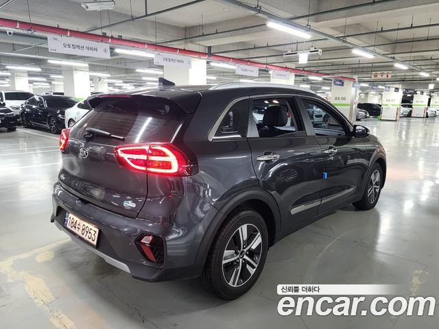 Kia Niro 1.6 HEV Prestige 2020 — фото 3