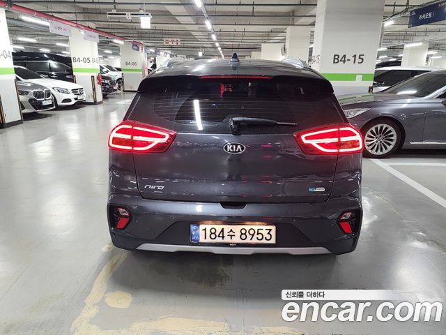 Kia Niro 1.6 HEV Prestige 2020 — фото 4