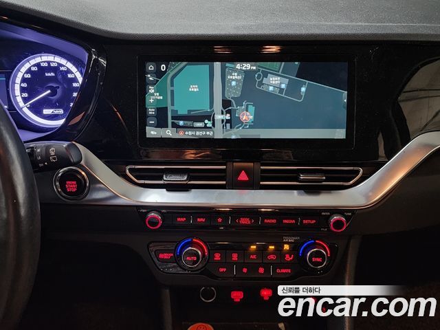Kia Niro 1.6 HEV Prestige 2020 — фото 8