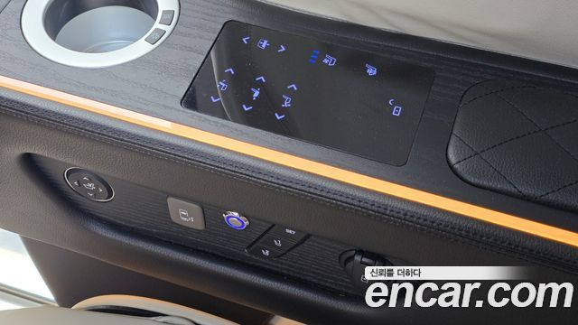 Kia Carnival (IV) Gasoline 9-seater Limousine(Special vehicle) 2023 — фото 19