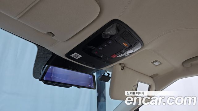 Kia Carnival (IV) Gasoline 9-seater Limousine(Special vehicle) 2023 — фото 20