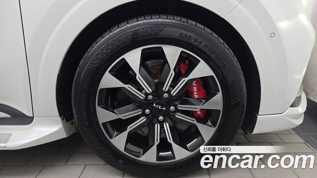 Kia Carnival (IV) Gasoline 9-seater Limousine(Special vehicle) 2023 — фото 21