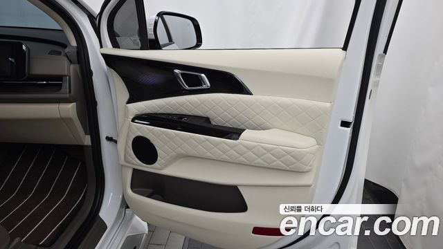 Kia Carnival (IV) Gasoline 9-seater Limousine(Special vehicle) 2023 — фото 24